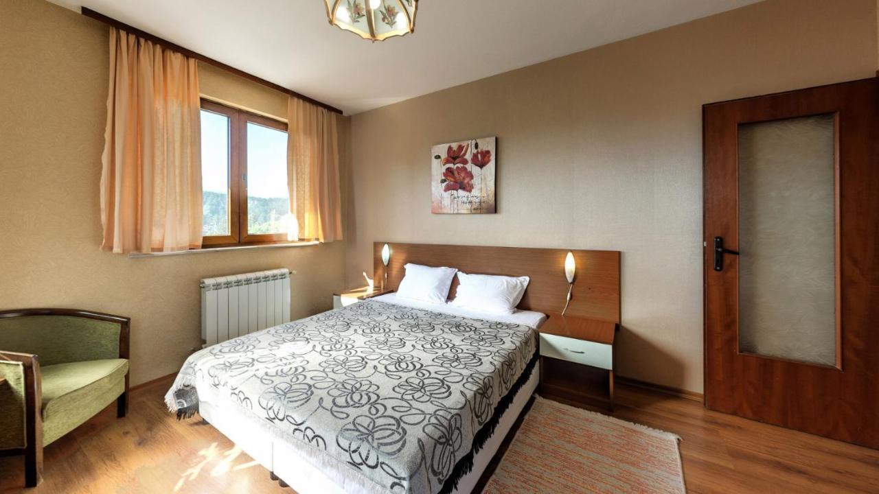 Family Hotel Emaly 1 Bankja Eksteriør bilde